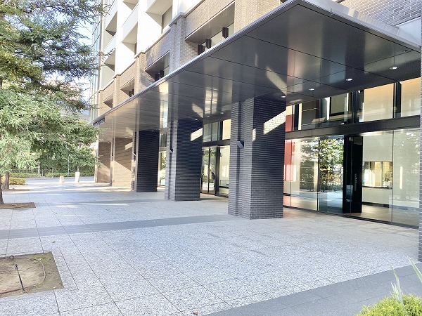 シティタワーズ豊洲ザ・ツインサウスタワー　アプローチ