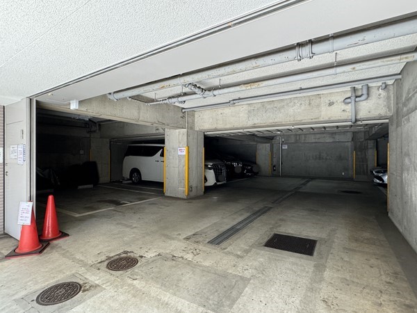 フリーディオ広尾南　駐車場