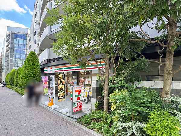 セブンイレブン（当マンション1F）
