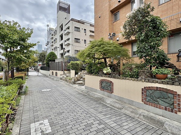 花みず木通り（ライオンズマンション二子玉川　エントランス周辺）
