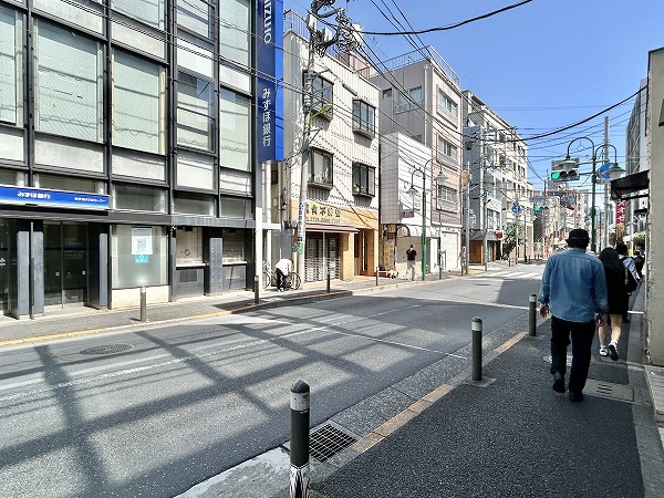 上野毛駅前