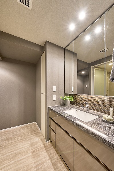 ティアロレジデンス_洗面化粧台の写真