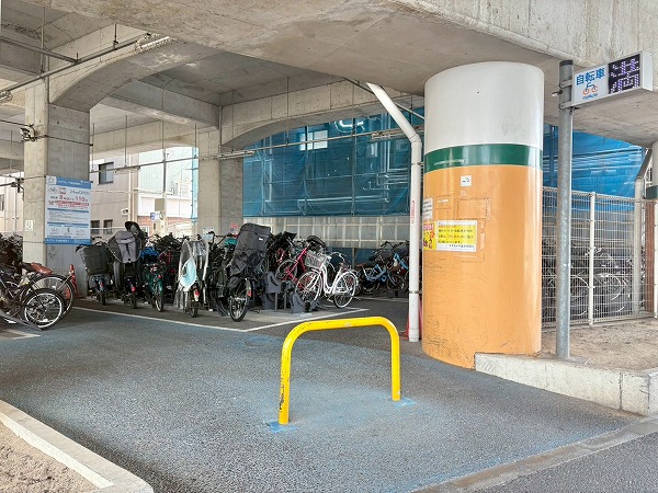 駅前駐輪場