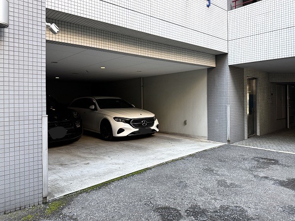 ラヴォーグ南青山　駐車場