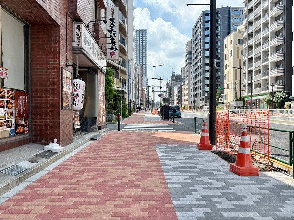 滑らかな歩道