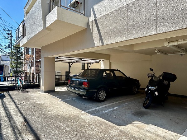 三洋マンション　駐車場