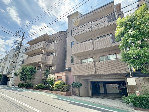 藤和薬王寺ホームズ　外観