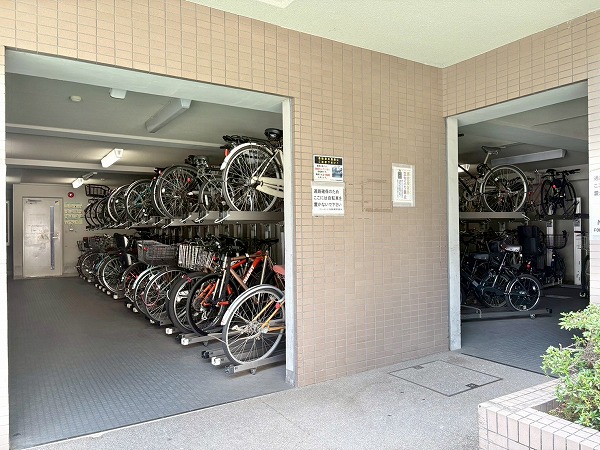 クレッセント千歳船橋　車両置き場