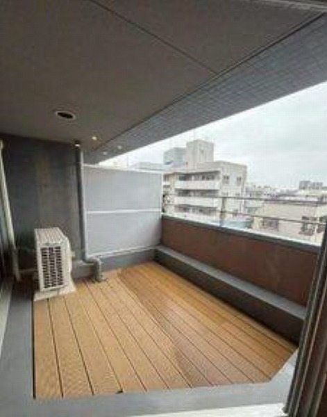 クレド用賀_広々としたバルコニーの写真