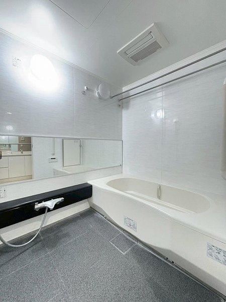 東京テラス_お洒落なバスルームの写真