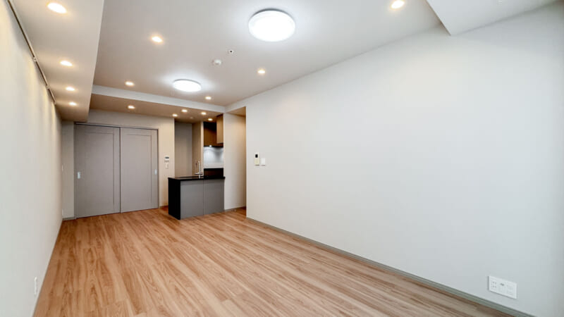 クロスエアタワー