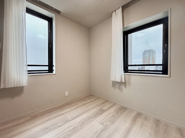 アトラス青山レジデンシャル_約5.7帖の洋室の写真