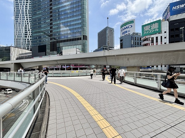 歩道橋