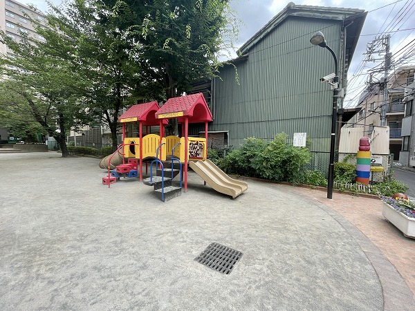三田松坂児童遊園（だるま公園）