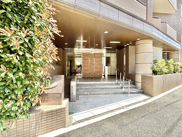 グローリオ駒沢大学　エントランス