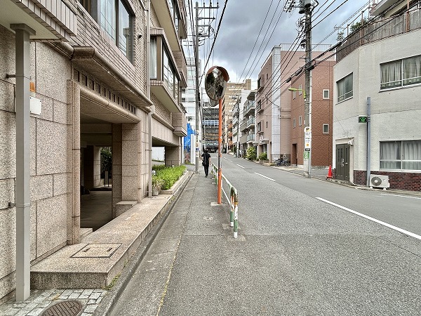 三軒茶屋パークマンション エントランス前
