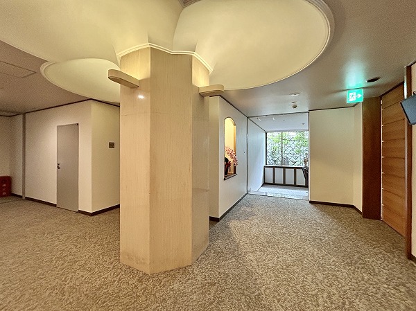 三軒茶屋パークマンション　エレベーターホール