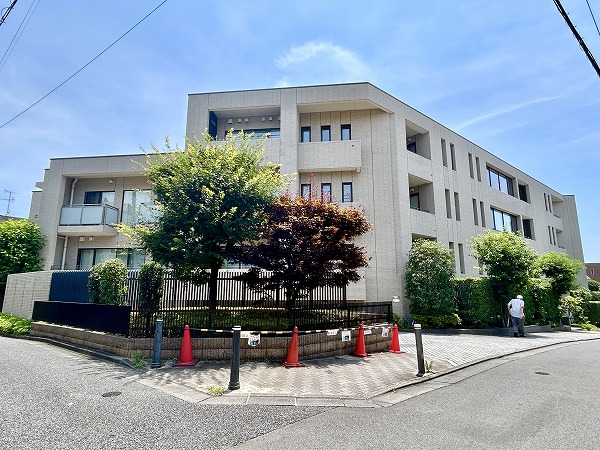 ハイレーゼ三軒茶屋　外観