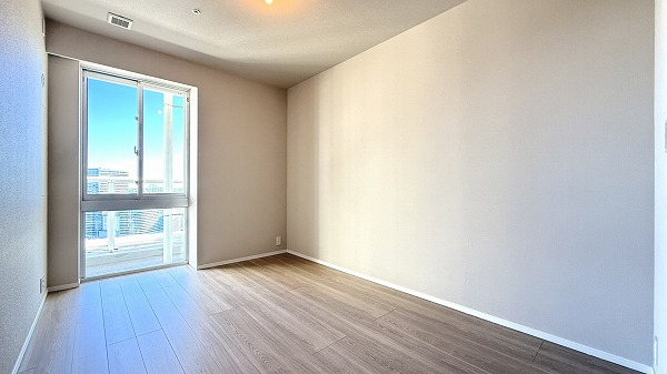 ザ・パークハウス晴海タワーズ クロノレジデンス_日当たり良好な洋室の写真