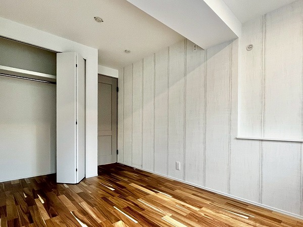 ドミール五番町_4.9帖の洋室の写真