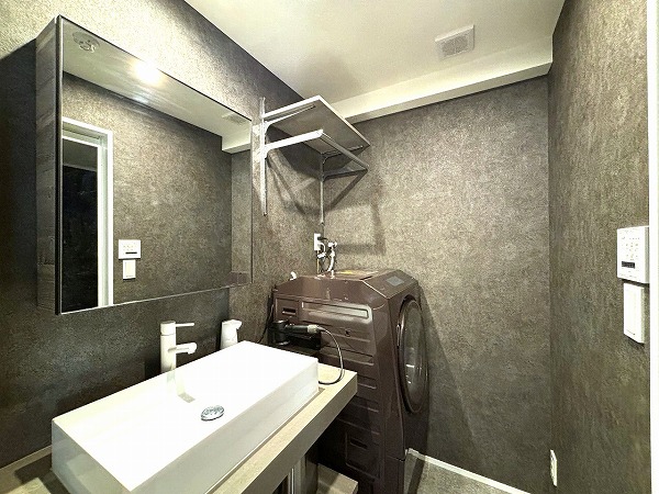 ルイマーブル乃木坂_お洒落な洗面化粧台の写真