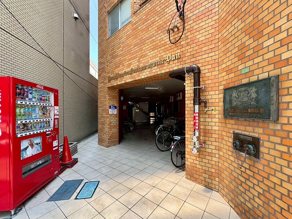 ライオンズマンション本駒込・壇_アプローチの写真