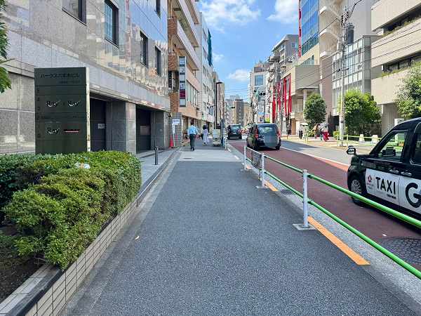 六本木駅周辺の道