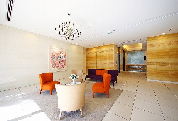 ザ・パークハウス三軒茶屋タワー_待合スペースの写真