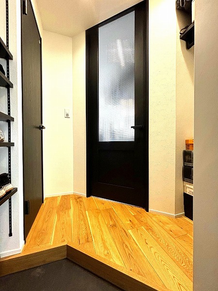 ルイマーブル乃木坂_広々とした玄関廊下の写真