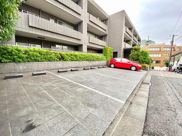 グランツオーベル目白近衛町　駐車場
