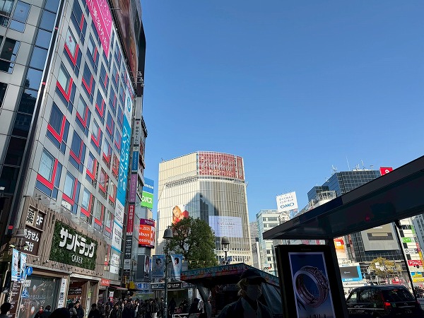 駅前のサンドラッグ