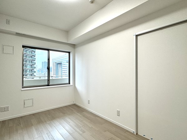 コスモポリス品川_一番広い洋室の写真