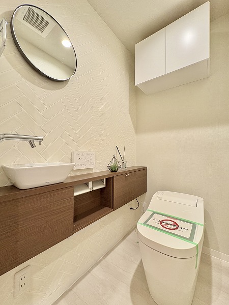 サーラ・コモド都立大学_手洗い場付きトイレの写真