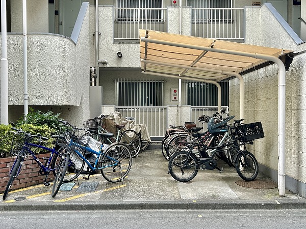 桜新町ヒミコマンション　駐輪場