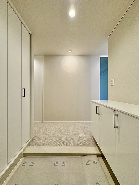広尾ガーデンヒルズウエストヒル_ゆとりある玄関の写真