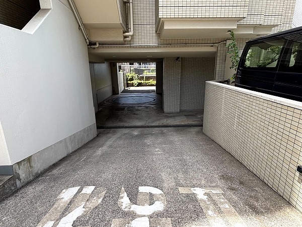 グーディッシュ千歳船橋　駐車場