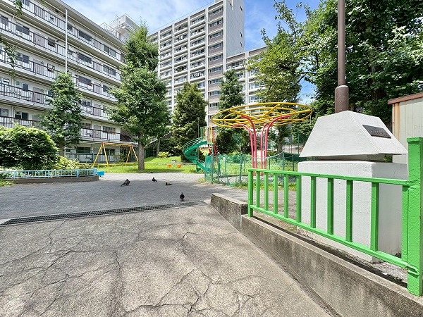 マンション横の公園