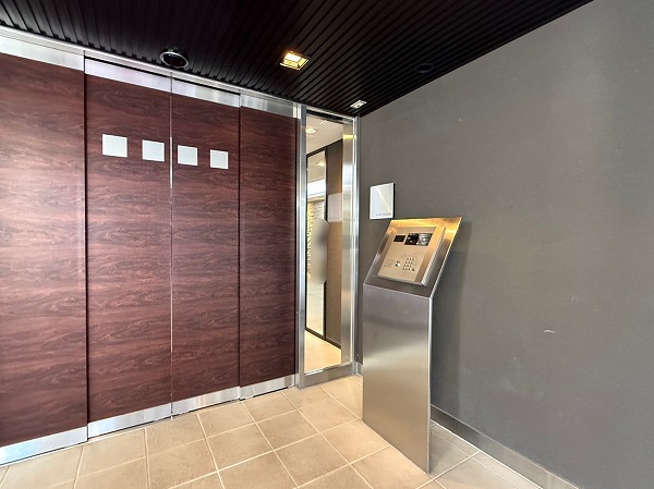 ルイマーブル乃木坂 エントランス