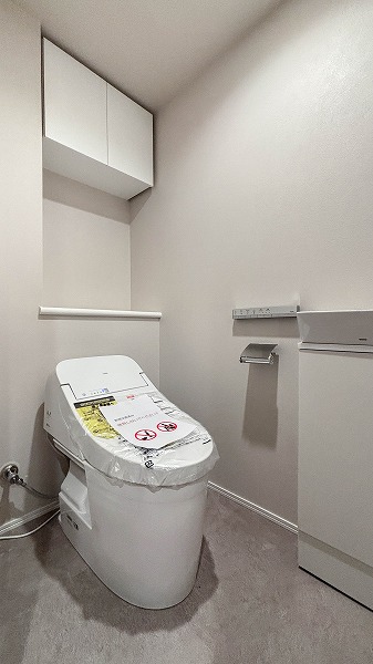 グランツオーベル目白近衛町_手洗い場がついているトイレの写真