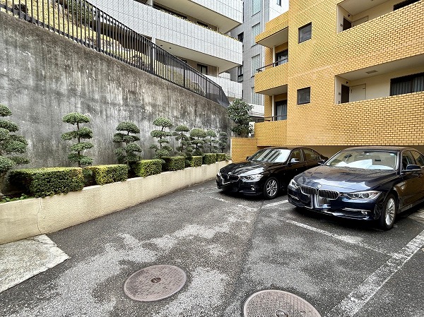 藤和島津山コープ　駐車場