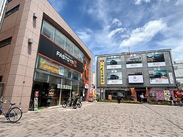 千歳船橋駅前広場