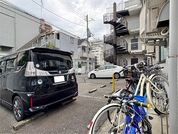 大久保杉ハイム　駐車場・駐輪場
