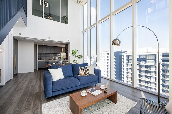 ワールドシティタワーズキャピタルタワー_広々としたリビングダイニングキッチンの写真3