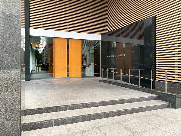 アトラスタワー西新宿 アプローチ