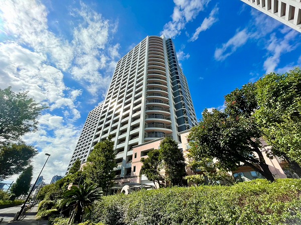 西戸山タワーホウムズセントラルタワー 外観