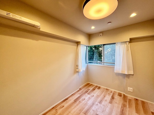 赤坂アーバンライフ_メインのベットルームに最適な洋室の写真