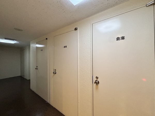 南青山パークマンション トランクルーム