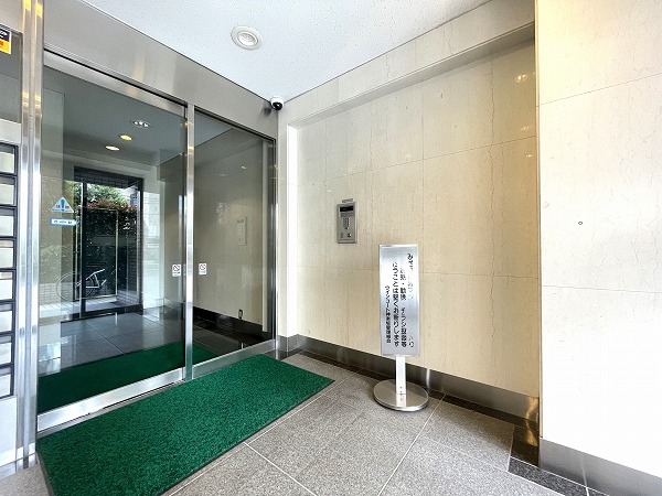 ウィンコート神楽坂 エントランス