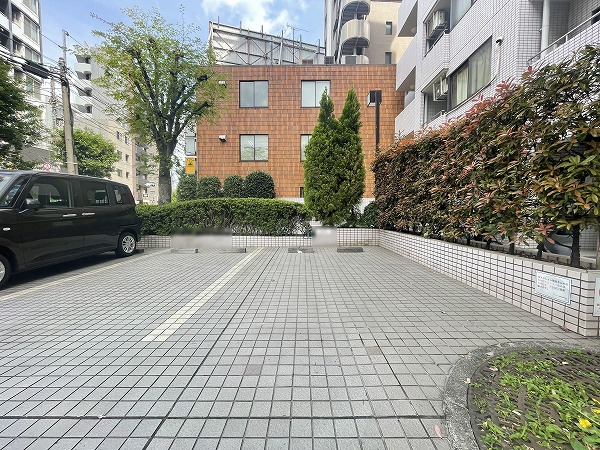 ウィンコート神楽坂駐車場