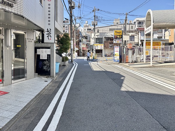 マンションまでの道